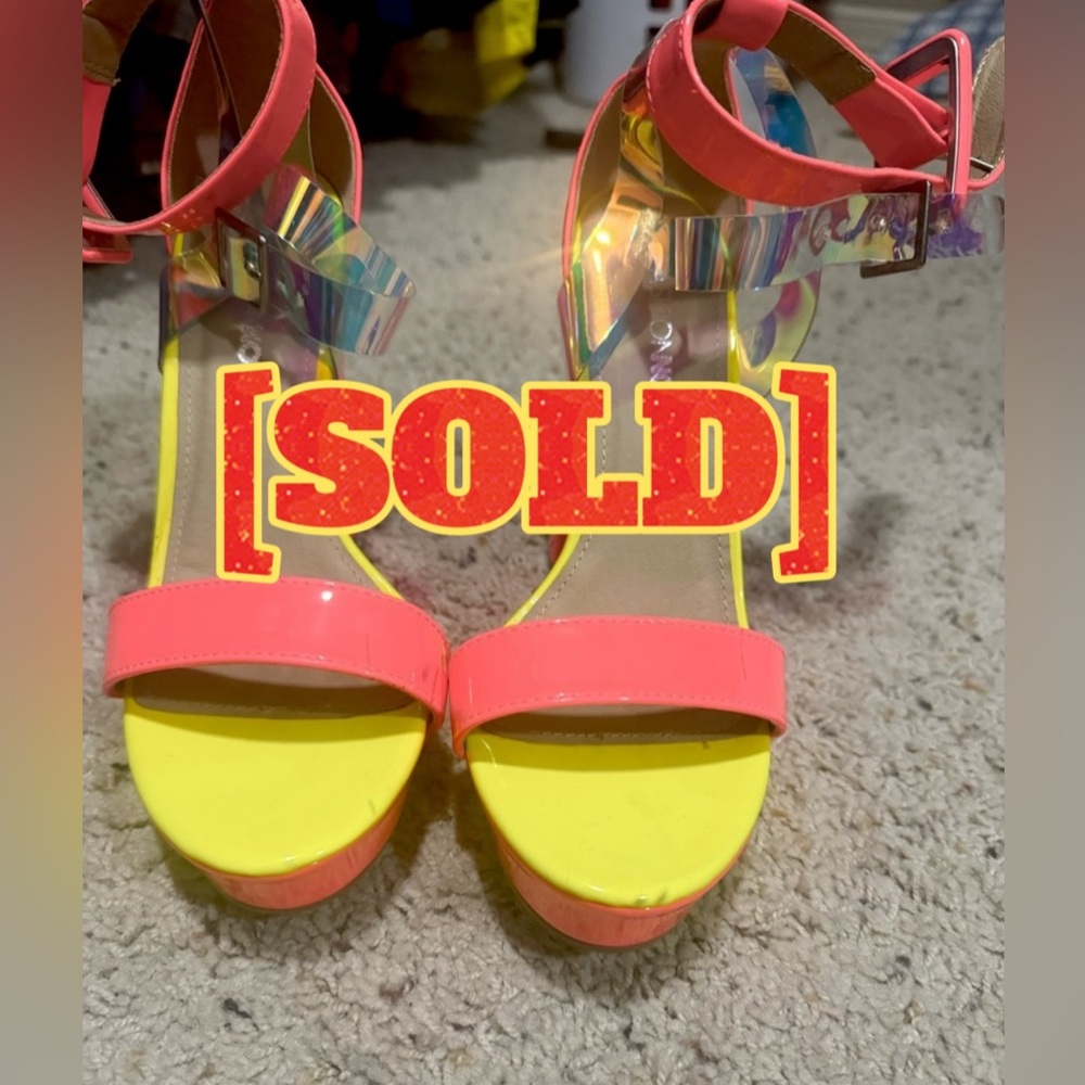 [SOLD] Fashion Nova wide heels. Women’s 6.5. NWOT.